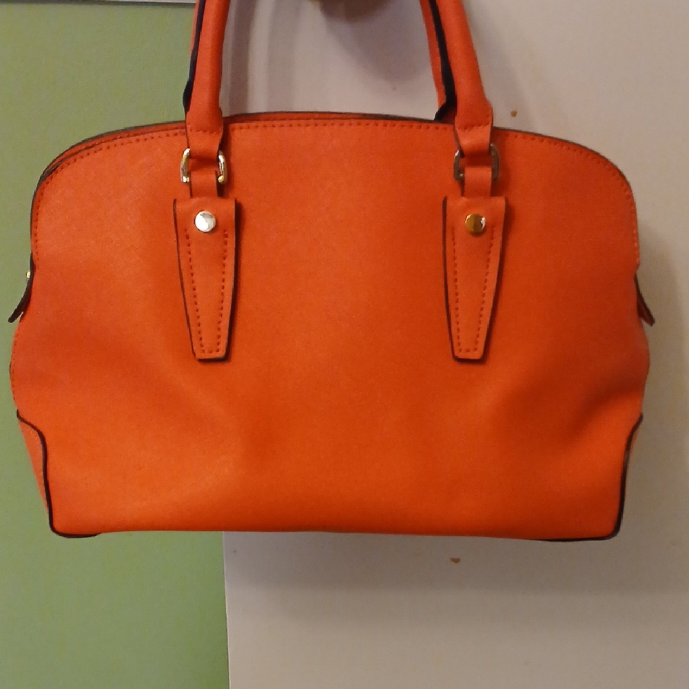 Orange Handbag with Seahorse Charm - Picture 6 of 8